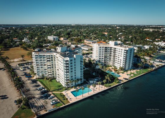 La Fontana Apartments - West Palm Beach